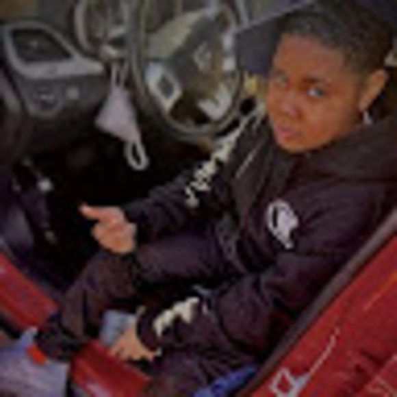 Meet your Posher, Antonio - Picture 1 of 1